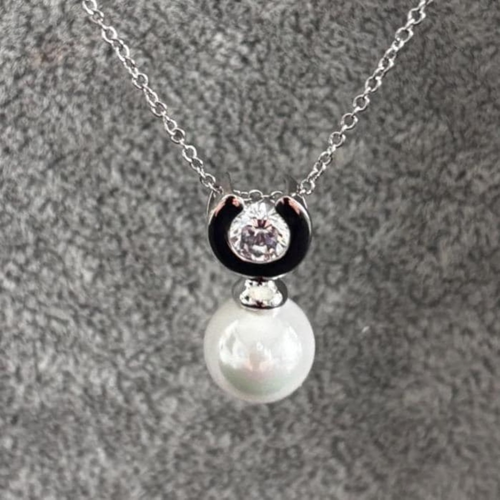 Silver Chain Necklace W/ Pearl & Crystal Pendant Elegant Design